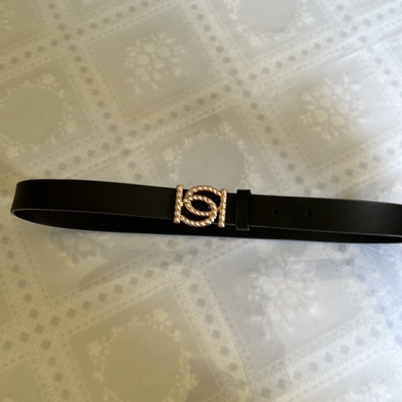 2 BEBE belts - Picture 2 of 4